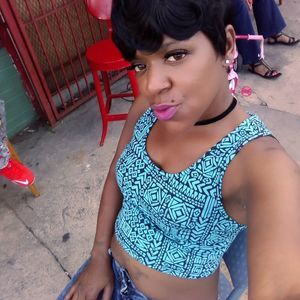 Meet your Posher, Latasha